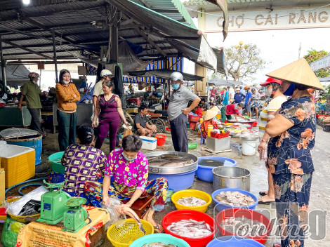 Kinh doanh hàng hóa, dịch vụ trở lại hoạt động bình thường