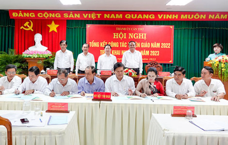 Xung kích trên mặt trận bảo vệ nền tảng tư tưởng của Ðảng