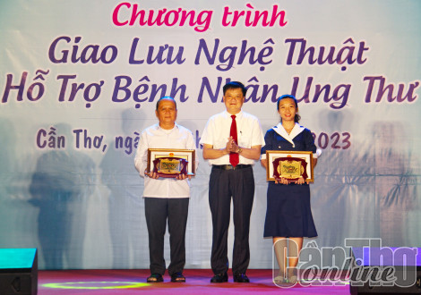 Chương trình giao lưu nghệ thuật gây quỹ 523 triệu đồng hỗ trợ bệnh nhân ung thư nghèo