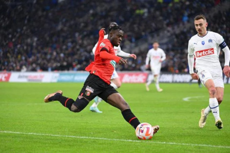 Giật mình với số tiền mua sắm cầu thủ của EPL