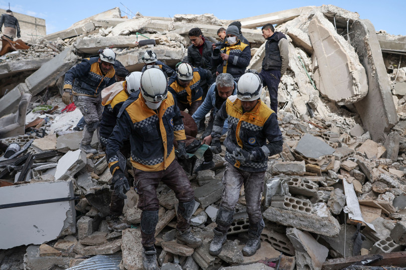 Thảm họa động đất ở Thổ Nhĩ Kỳ và SyriaChạy đua với thời gian tìm kiếm người sống sót