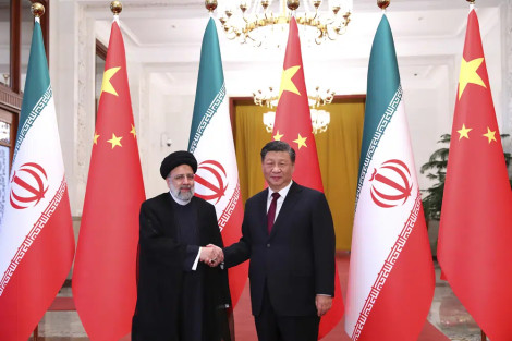 Trung Quốc thắt chặt quan hệ với Iran