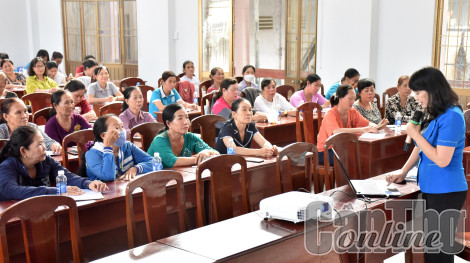 Phối hợp tuyên truyền, vận động thực hiện “Gia đình có trách nhiệm trong thực hiện an toàn giao thông”
