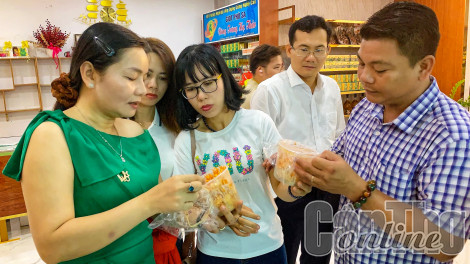 Kết nối sản phẩm OCOP với du lịch