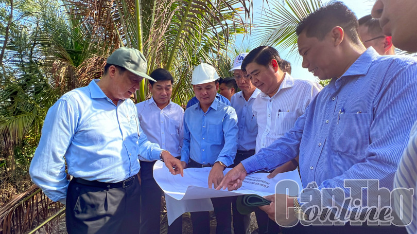 Khảo sát địa điểm khởi công Khu công nghiệp Vĩnh Thạnh giai đoạn 1