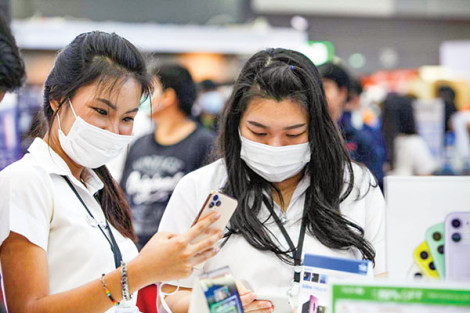 Dân Thái Lan giảm thời gian “lướt mạng” sau đại dịch