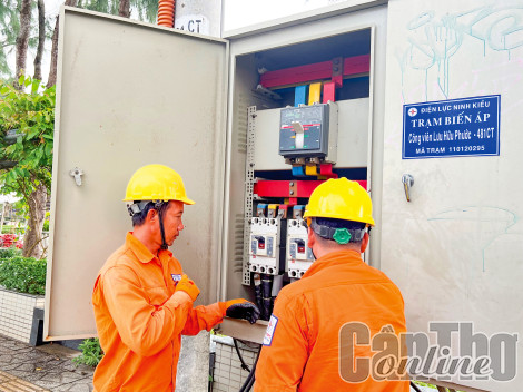 Ngành điện nỗ lực vượt khó, đảm bảo yêu cầu cấp điện