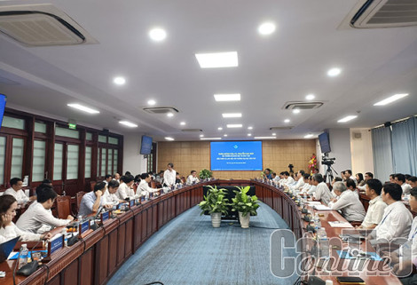 Bộ Giáo dục và Đào tạo làm việc với Trường Đại học Cần Thơ