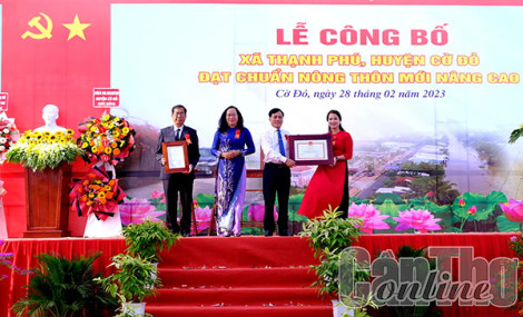 Thạnh Phú đón nhận danh hiệu “Xã nông thôn mới nâng cao”