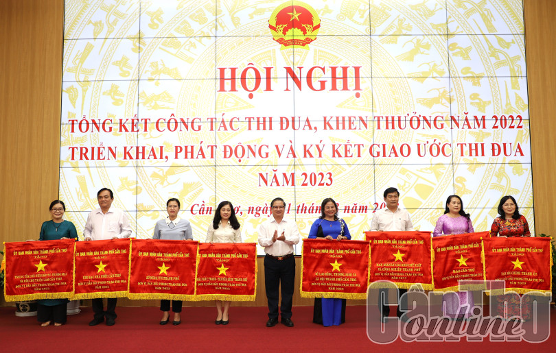 Tích cực thi đua yêu nước, lập thành tích chào mừng kỷ niệm 20 năm TP Cần Thơ trực thuộc Trung ương