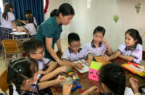 Ðẩy mạnh triển khai giáo dục STEM