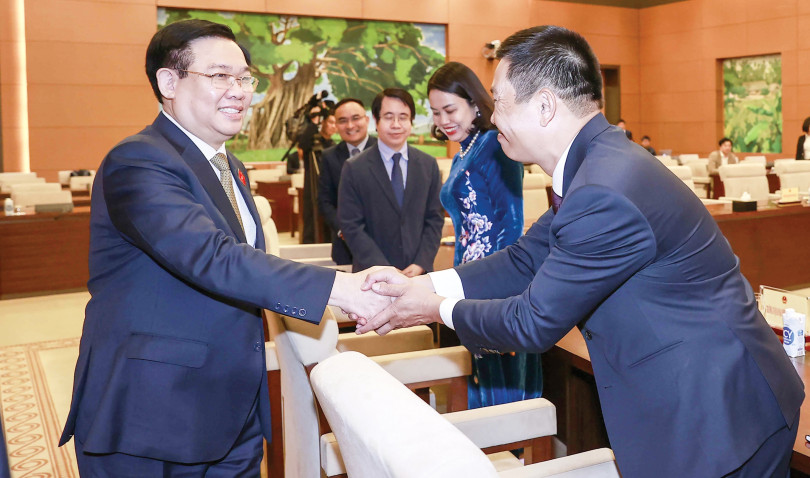 Chủ tịch Quốc hội Vương Đình Huệ tiếp Trưởng các cơ quan đại diện ngoại giao Việt Nam ở nước ngoài