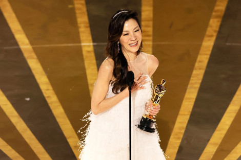 Oscar 2023: Giải Phim xuất sắc nhất gọi tên "Everything Everywhere All at Once"