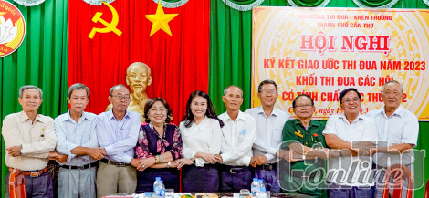 Khối thi đua các hội có tính chất đặc thù số 2 ký kết giao ước thi đua