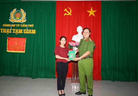 Luân chuyển sách cho “Tủ sách hướng thiện”
