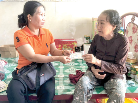 “Cô Út Mặt trận”