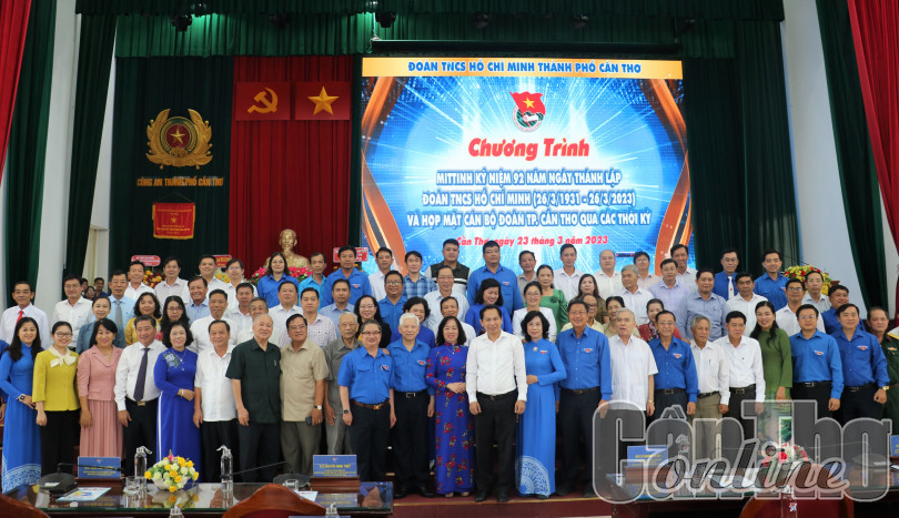 Mít tinh kỷ niệm 92 năm Ngày thành lập Đoàn TNCS Hồ Chí Minh