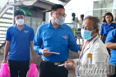 Khắc phục tình trạng “nhạt Đảng, khô Đoàn”