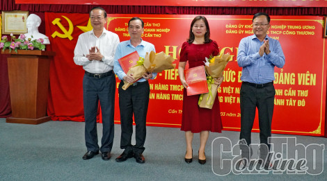 Chuyển giao 2 tổ chức đảng và 97 đảng viên về Ngân hàng TMCP Công thương Việt Nam