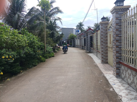 Công nhận xã Trường Long
đạt chuẩn nông thôn mới
nâng cao