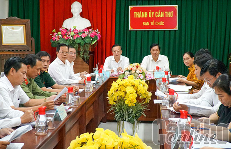 Tiếp tục tham mưu thực hiện có hiệu quả các nghị quyết, kết luận của Trung ương về công tác tổ chức xây dựng Ðảng