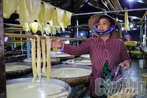 Làng nghề trăm năm bên bờ sông Hậu
