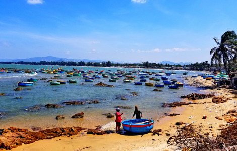 Khai thác, sử dụng bền vững tài nguyên, bảo vệ môi trường biển và hải đảo