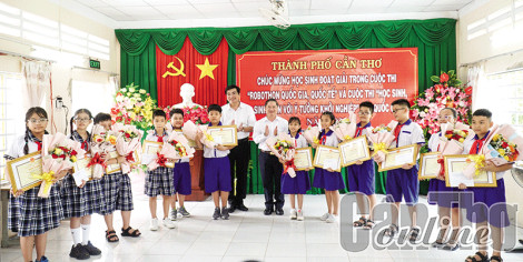 TP Cần Thơ khen thưởng học sinh đạt giải quốc tế và quốc gia năm học 2022-2023