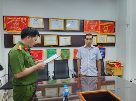 Khởi tố vụ án nhận hối lộ  tại Chi Cục Đăng kiểm số 8