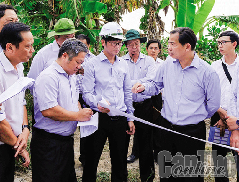 Bí thư Thành ủy kiểm tra dự án đường Vành đai phía Tây
