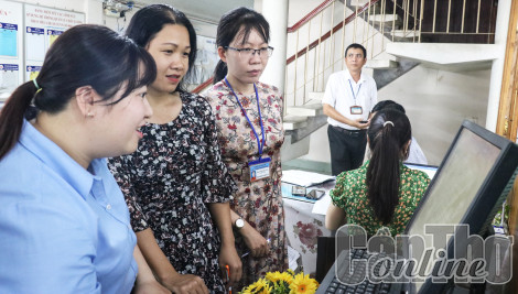 Tạo chuyển biến trong xây dựng chính quyền điện tử