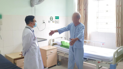 Đau ngực trái đột ngột, cảnh giác nhồi máu cơ tim