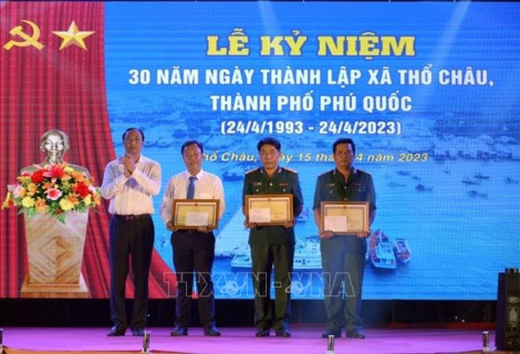 Xã đảo Thổ Châu đẩy mạnh khai thác đánh bắt hải sản và dịch vụ hậu cần nghề cá