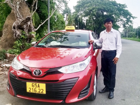 Tài xế Taxi Mai Linh trả lại vòng vàng cho hành khách đánh rơi trên xe