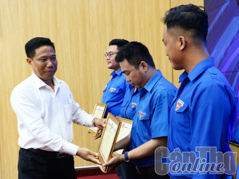 Tuổi trẻ Cần Thơ thực hiện 2.018 công trình, phần việc, làm lợi cho cộng đồng hơn 10 tỉ đồng