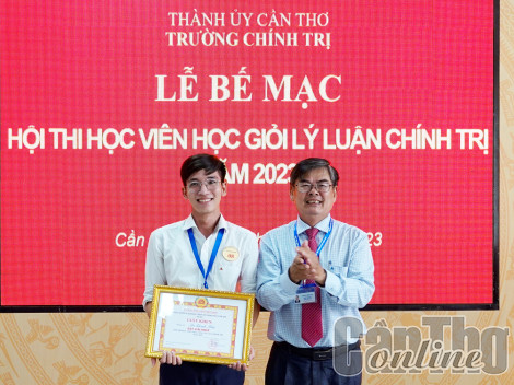 Đồng chí Dư Thanh Hiếu đạt Giải Nhất Hội thi Học viên học giỏi lý luận chính trị