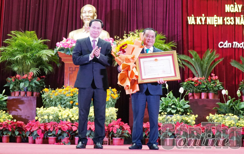 Thành phố Cần Thơ tổ chức họp mặt kỷ niệm các ngày lễ lớn