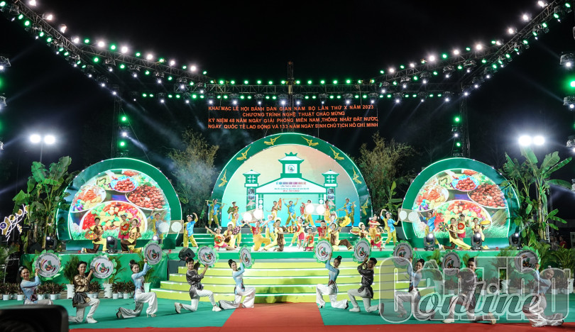 Đặc sắc đêm khai hội Bánh dân gian Nam Bộ