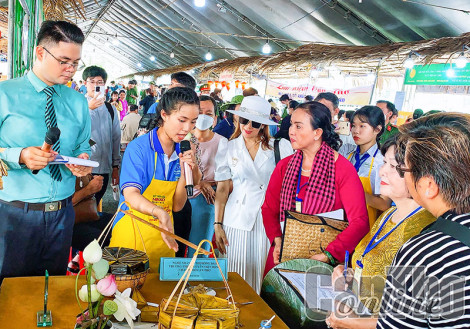 168 nghệ nhân tham gia Hội thi làm bánh dân gian