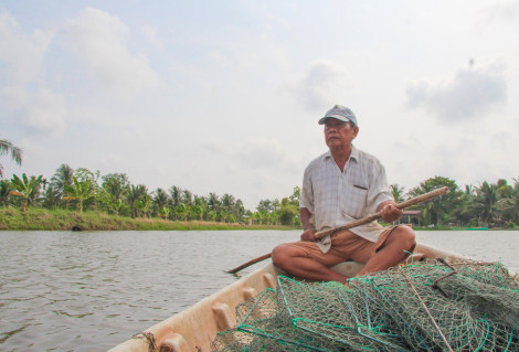 Người nuôi tôm
ở Kiên Giang thiệt hại nặng do nắng nóng kéo dài