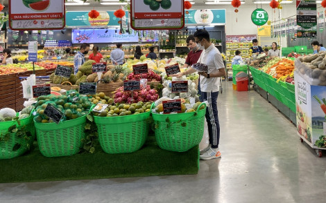 Doanh thu bán lẻ hàng hóa và dịch vụ tháng 4 tăng 4,68%