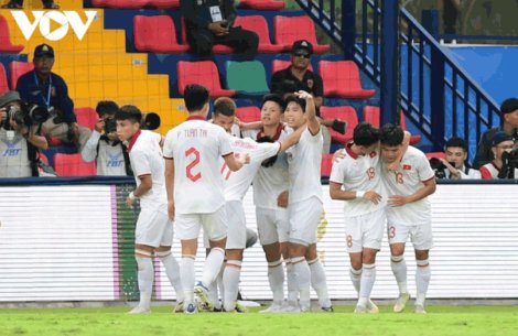 Thắng U22 Singapore, U22 Việt Nam tạm dẫn đầu bảng B