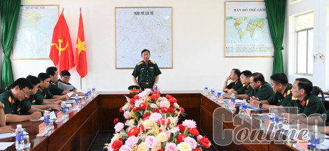 Quân khu 9 kiểm tra công tác huấn luyện chiến sĩ mới tại Trung đoàn Bộ binh 932
