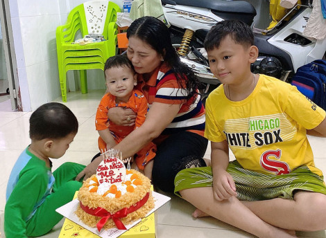 Hạnh phúc cùng con cháu