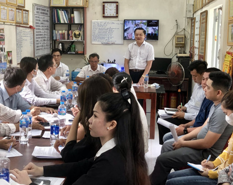 Đồng chí Phó Chủ tịch Thường trực UBND thành phố dự họp lệ với Chi bộ khu vực 1