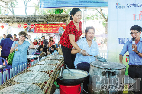 Ðể Lễ hội Bánh dân gian Nam Bộ tiếp tục phát triển