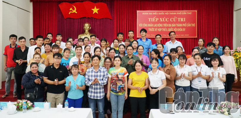 Thủ tướng Phạm Minh Chính tiếp xúc cử tri TP Cần Thơ