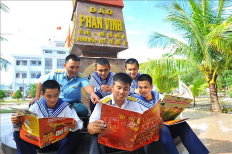Tuyên truyền phát triển văn hóa đọc, giới thiệu sách về chủ quyền biển đảo