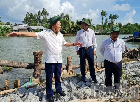 Kịp thời kiểm tra, ngăn chặn sạt lở xảy ra trong đầu mùa mưa bão