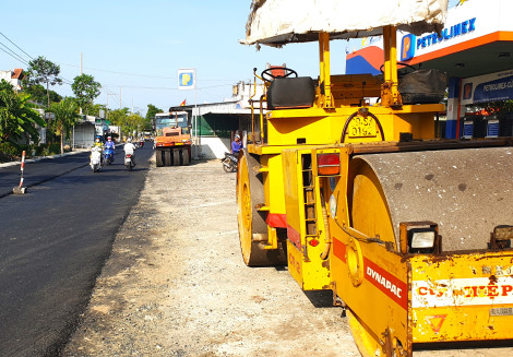 Cà Mau: Xe lu cán chết công nhân